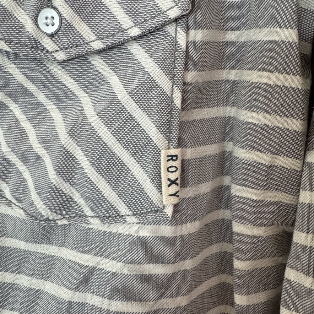 Like New Roxy Striped Button-Up Shirt - Picture 2 of 5